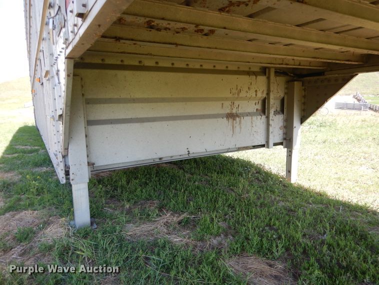 image for item DG5812 1998 Merritt Cattle Drive livestock trailer