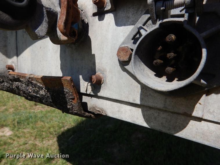 image for item DG5812 1998 Merritt Cattle Drive livestock trailer