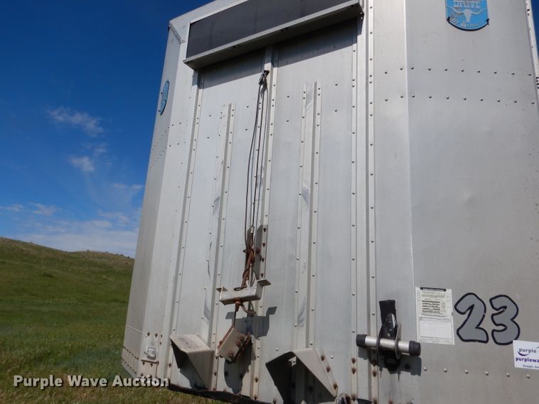 image for item DG5812 1998 Merritt Cattle Drive livestock trailer