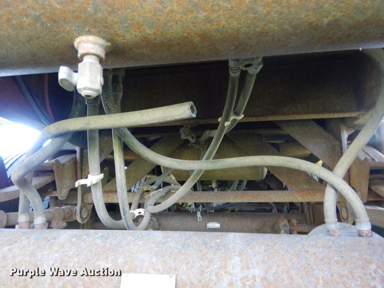 image for item DG5812 1998 Merritt Cattle Drive livestock trailer