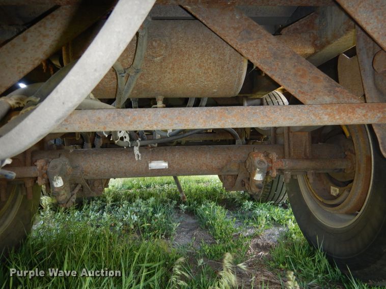image for item DG5812 1998 Merritt Cattle Drive livestock trailer