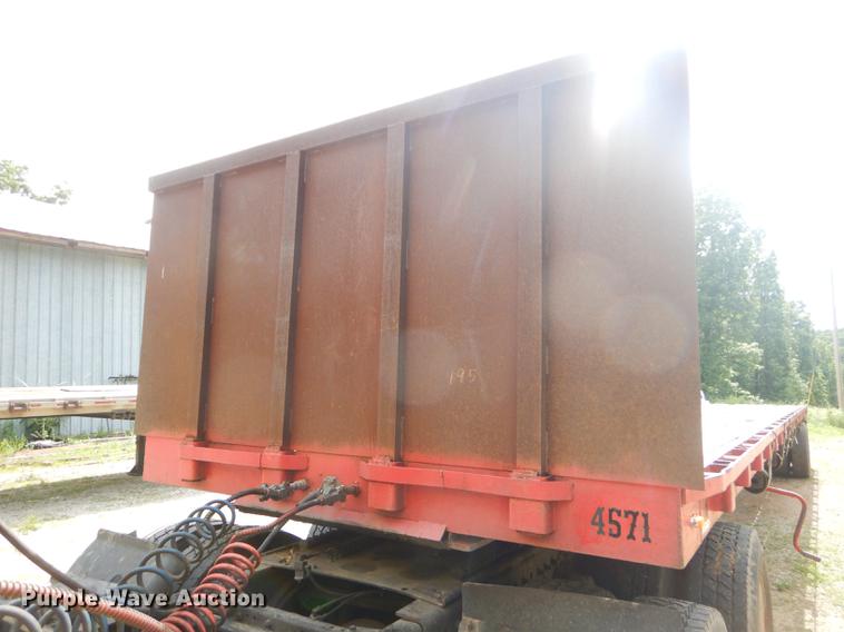 image for item ED9333 1971 Dorsey flatbed trailer