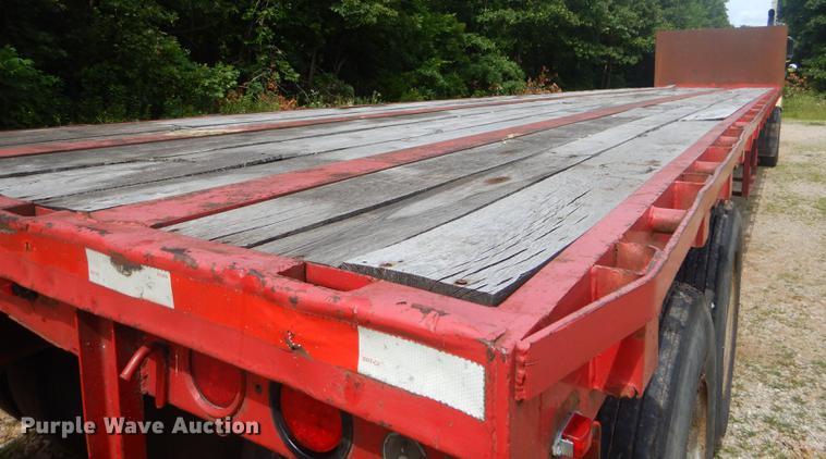 image for item ED9333 1971 Dorsey flatbed trailer