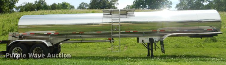 image for item ED9358 1996 Walker TTT-31430 tank trailer