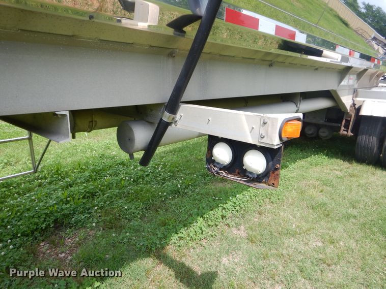 image for item ED9358 1996 Walker TTT-31430 tank trailer