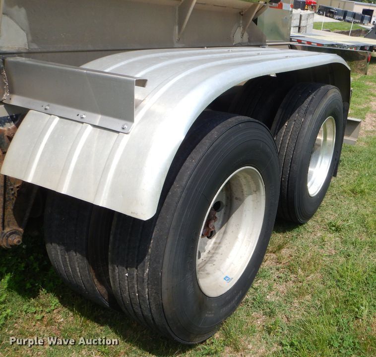 image for item ED9358 1996 Walker TTT-31430 tank trailer
