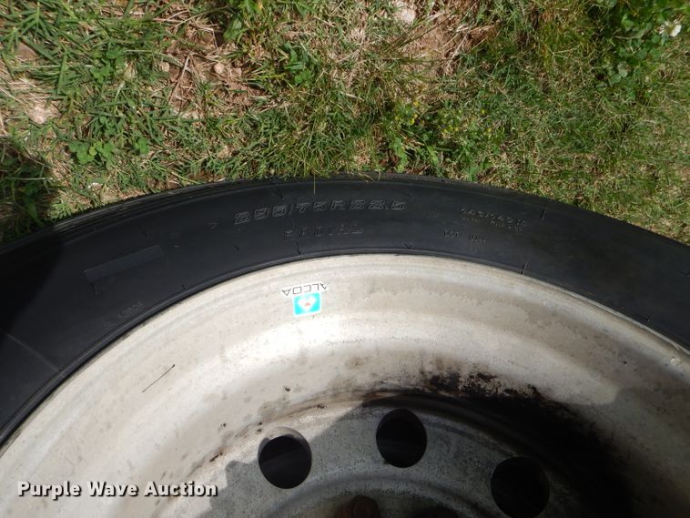 image for item ED9358 1996 Walker TTT-31430 tank trailer