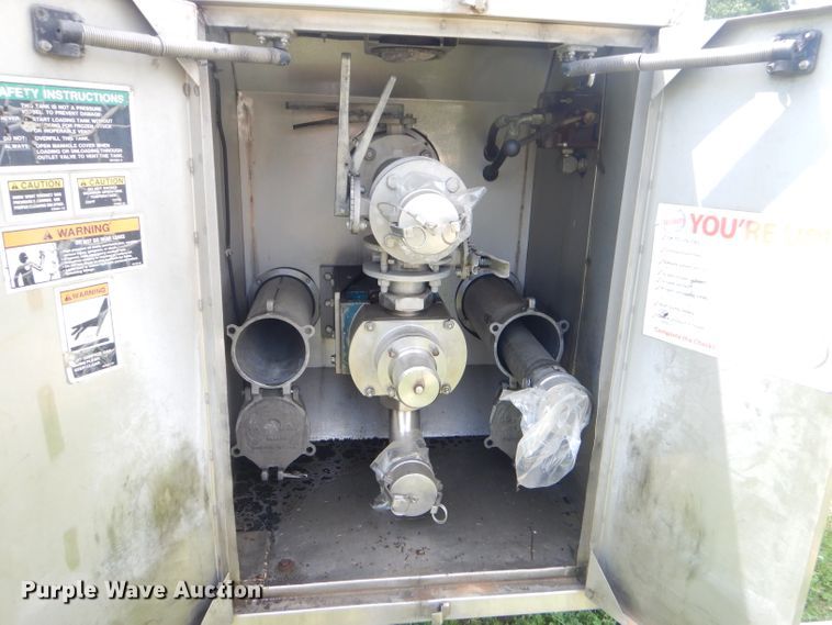 image for item ED9358 1996 Walker TTT-31430 tank trailer