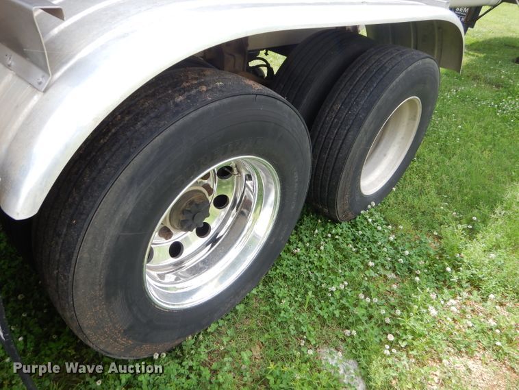 image for item ED9358 1996 Walker TTT-31430 tank trailer