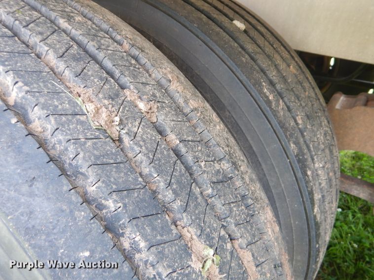 image for item ED9358 1996 Walker TTT-31430 tank trailer