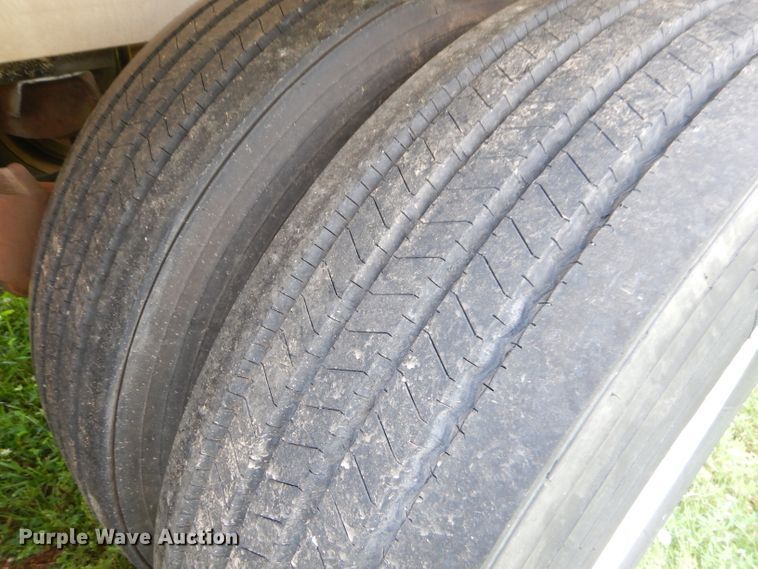 image for item ED9358 1996 Walker TTT-31430 tank trailer