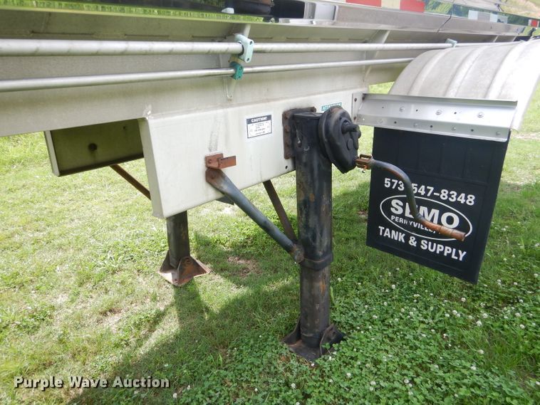 image for item ED9358 1996 Walker TTT-31430 tank trailer