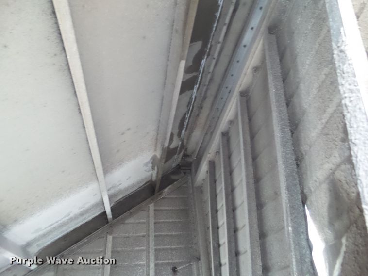 image for item EM9767 2014 Timpte double hopper bottom grain trailer