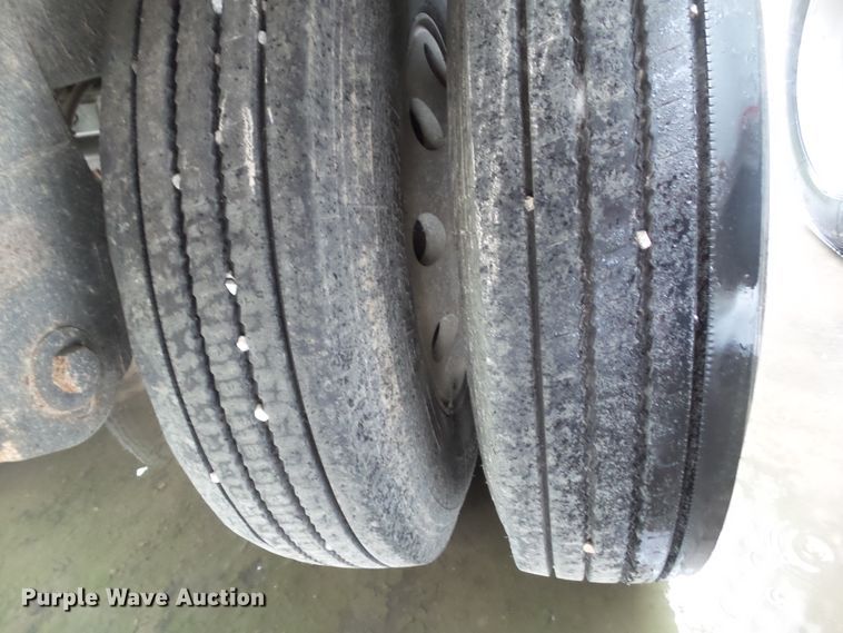 image for item EM9767 2014 Timpte double hopper bottom grain trailer