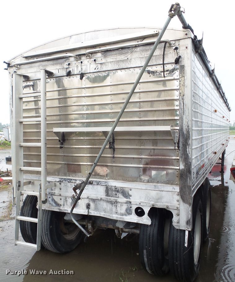 image for item EM9768 2013 Timpte double hopper bottom grain trailer