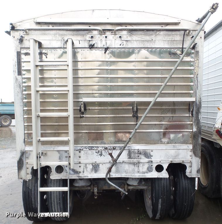 image for item EM9768 2013 Timpte double hopper bottom grain trailer