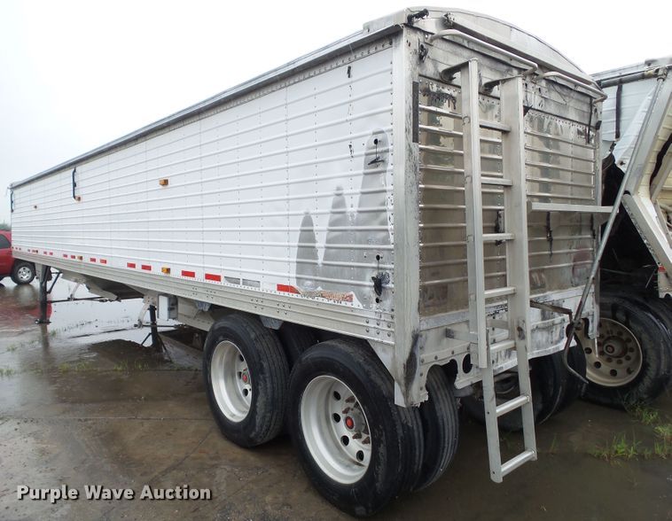 image for item EM9768 2013 Timpte double hopper bottom grain trailer