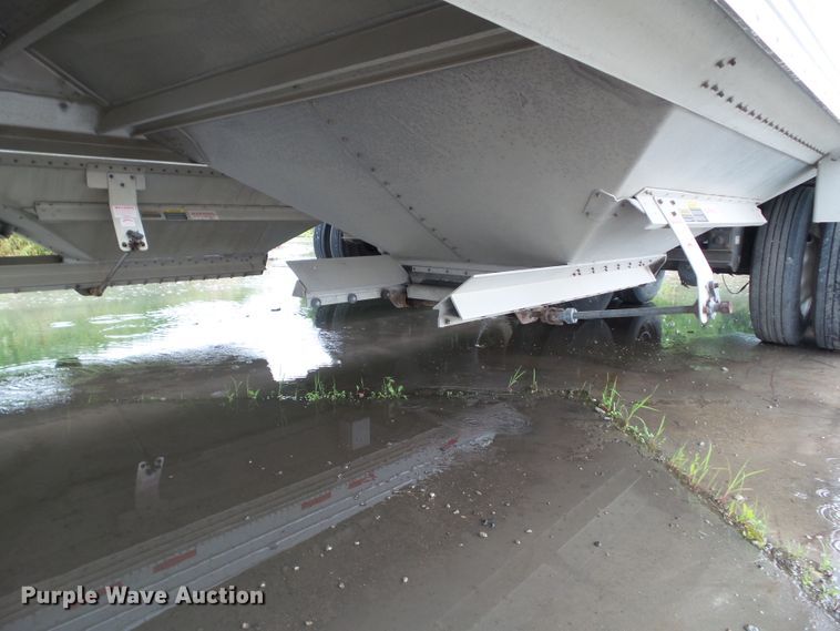 image for item EM9768 2013 Timpte double hopper bottom grain trailer