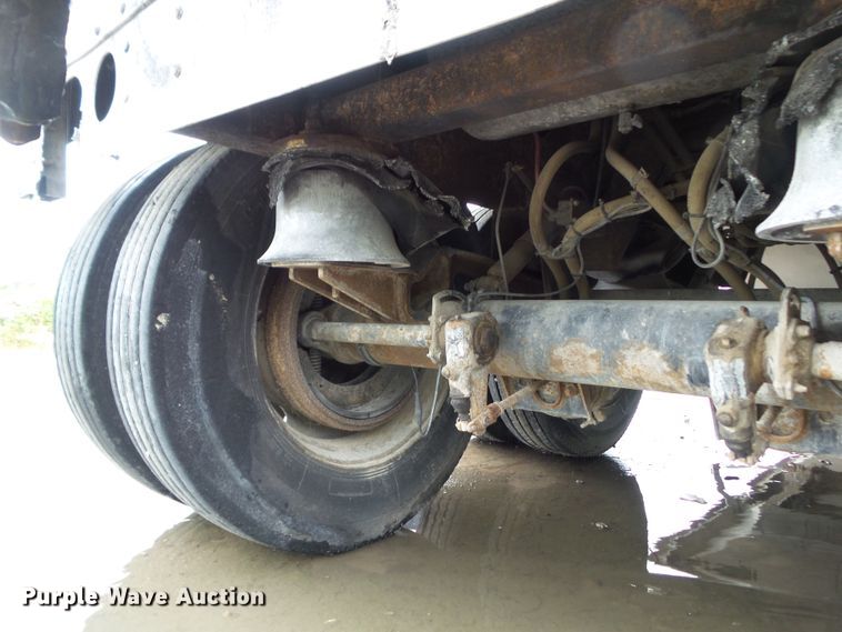 image for item EM9768 2013 Timpte double hopper bottom grain trailer