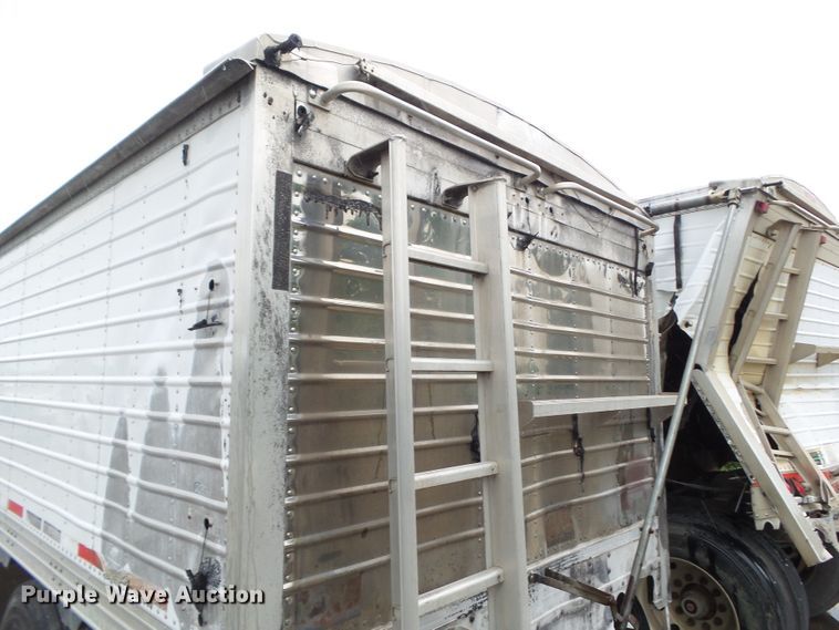 image for item EM9768 2013 Timpte double hopper bottom grain trailer