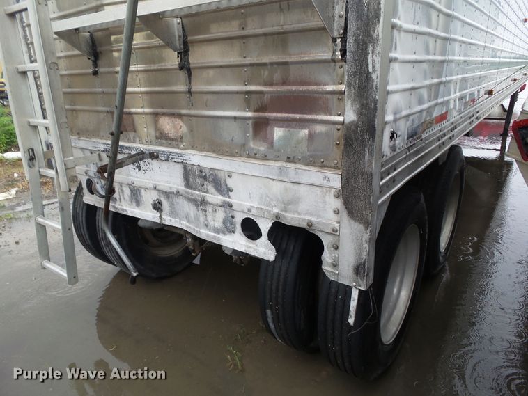 image for item EM9768 2013 Timpte double hopper bottom grain trailer