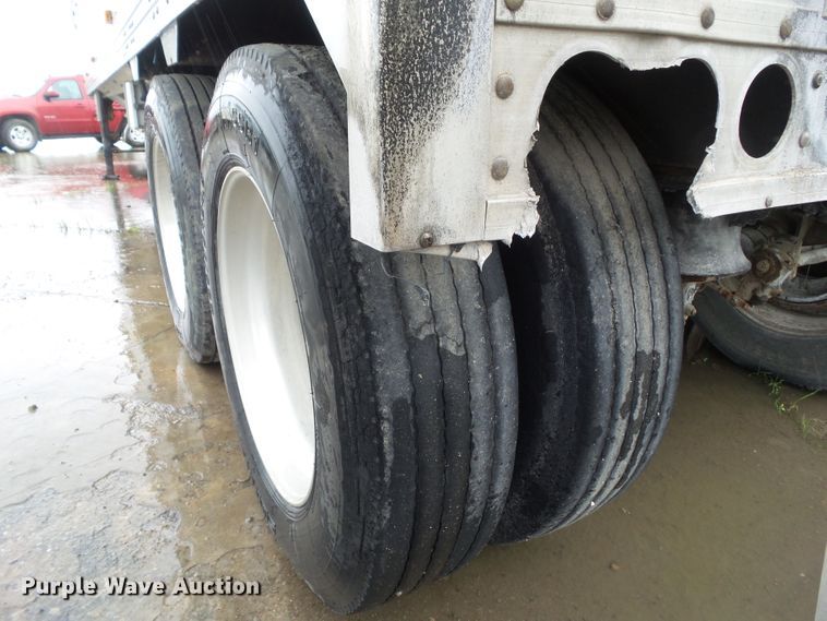 image for item EM9768 2013 Timpte double hopper bottom grain trailer