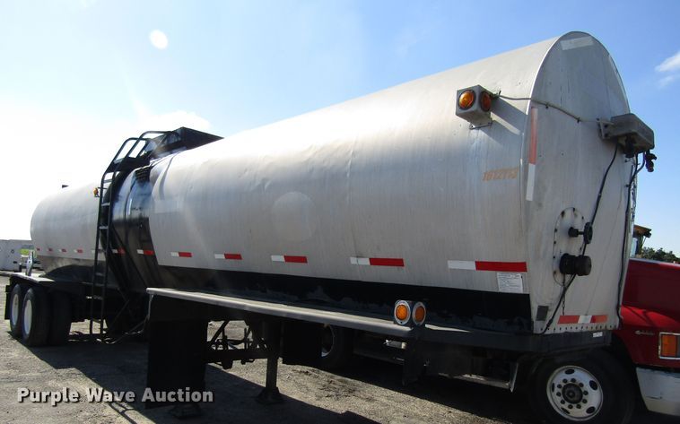 image for item EU9686 1971 Fruehauf TEH-F2-V tank trailer