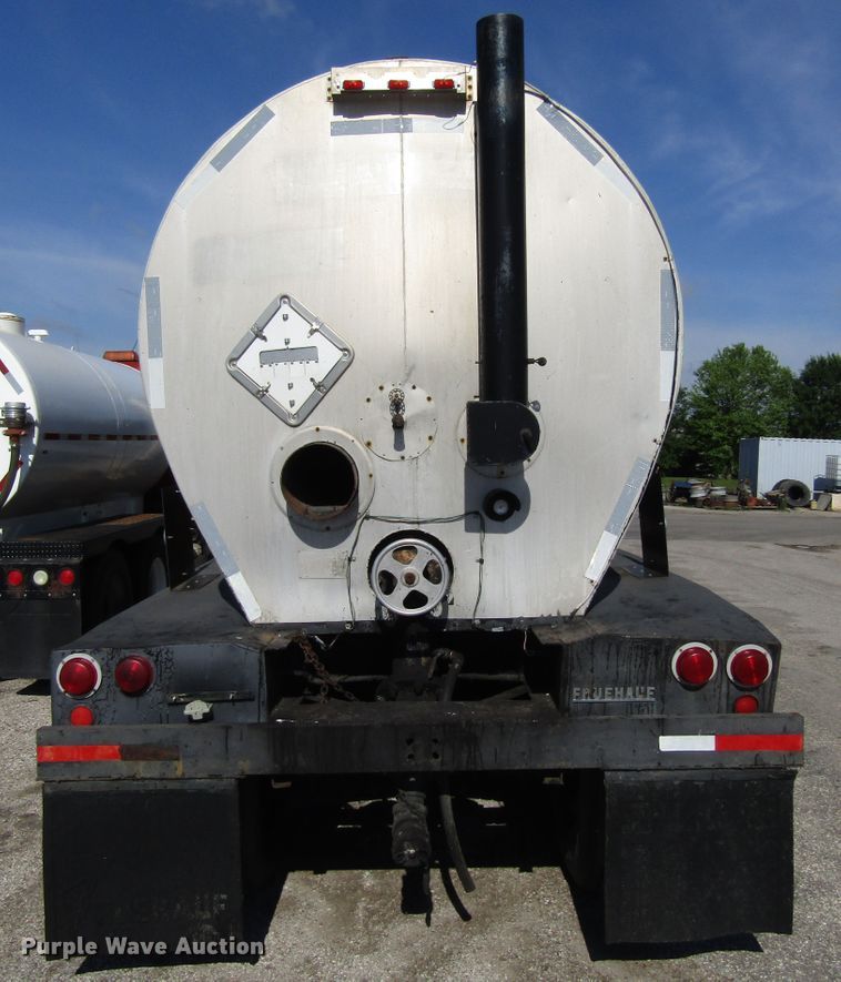 image for item EU9686 1971 Fruehauf TEH-F2-V tank trailer