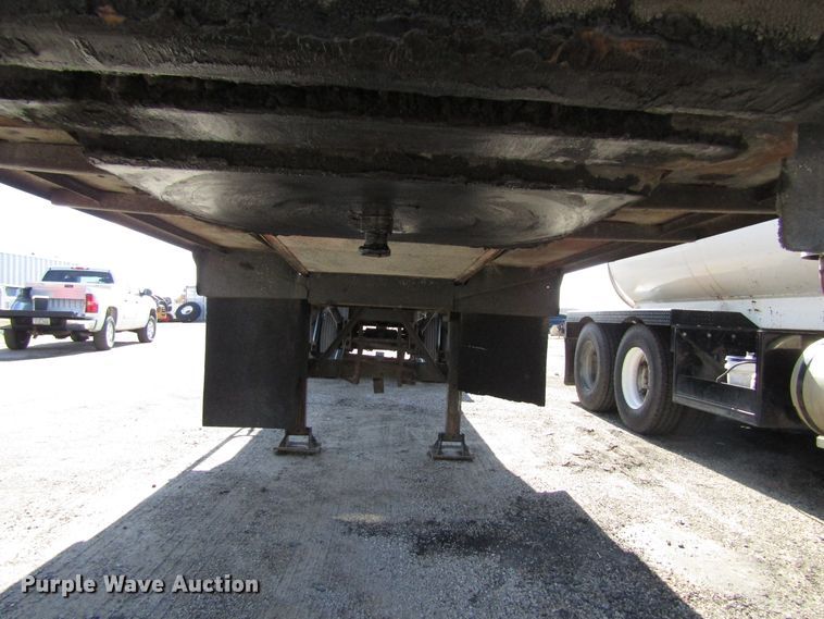 image for item EU9686 1971 Fruehauf TEH-F2-V tank trailer