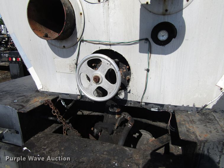 image for item EU9686 1971 Fruehauf TEH-F2-V tank trailer