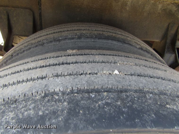 image for item EU9686 1971 Fruehauf TEH-F2-V tank trailer