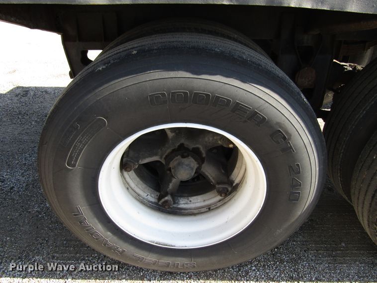 image for item EU9686 1971 Fruehauf TEH-F2-V tank trailer