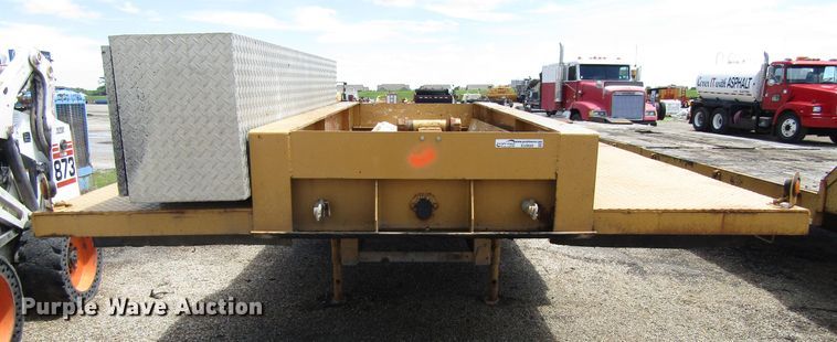 image for item EU9695 2000 Talbert GT3T-30 tilt deck equipment trailer