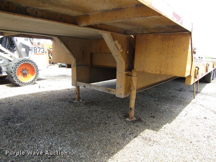 image for item EU9695 2000 Talbert GT3T-30 tilt deck equipment trailer