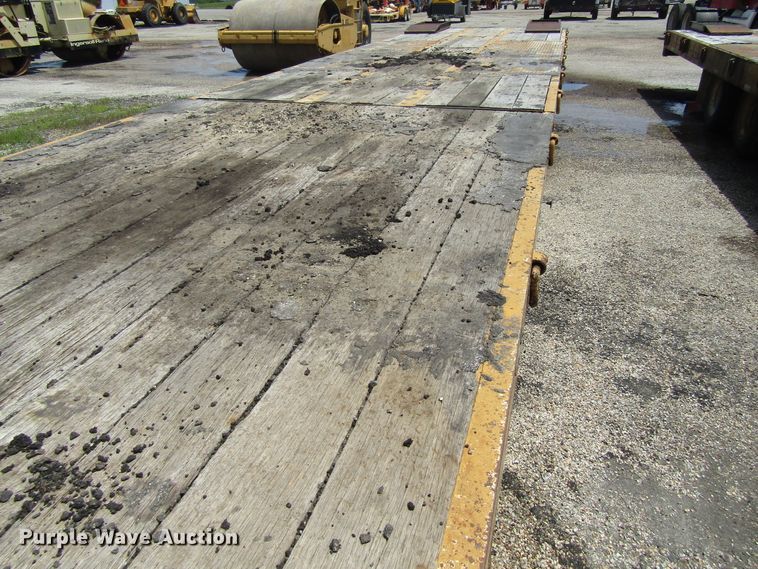 image for item EU9695 2000 Talbert GT3T-30 tilt deck equipment trailer