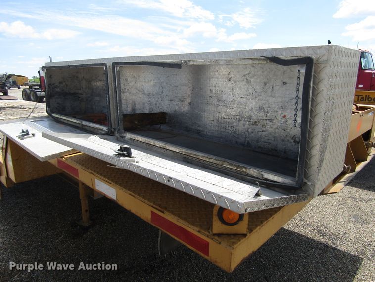 image for item EU9695 2000 Talbert GT3T-30 tilt deck equipment trailer