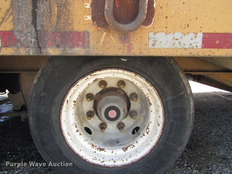 image for item EU9695 2000 Talbert GT3T-30 tilt deck equipment trailer