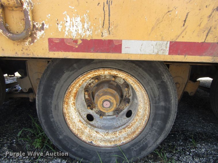 image for item EU9695 2000 Talbert GT3T-30 tilt deck equipment trailer