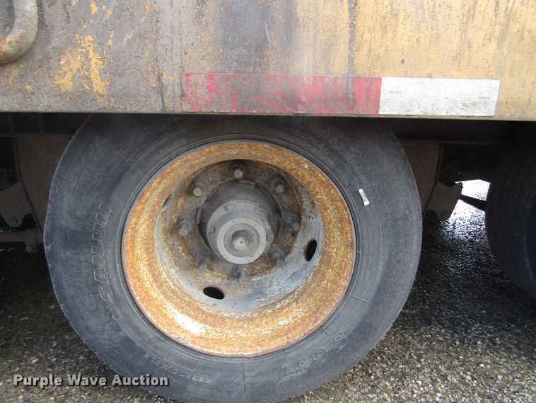 image for item EU9696 2000 Talbert GT3T-30 tilt deck equipment trailer