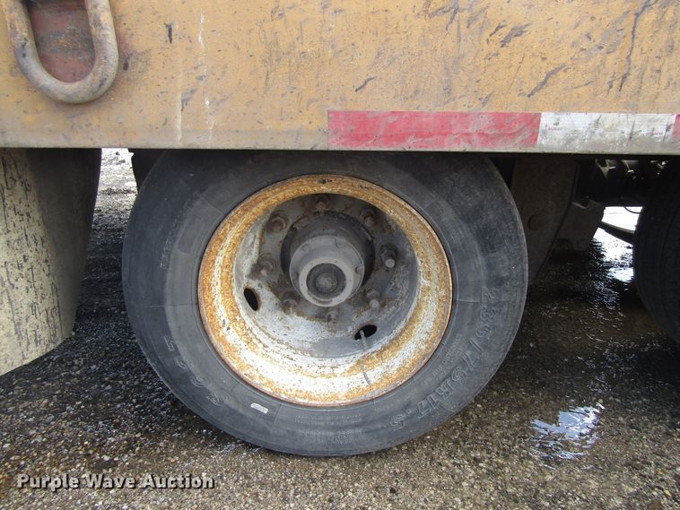 image for item EU9696 2000 Talbert GT3T-30 tilt deck equipment trailer