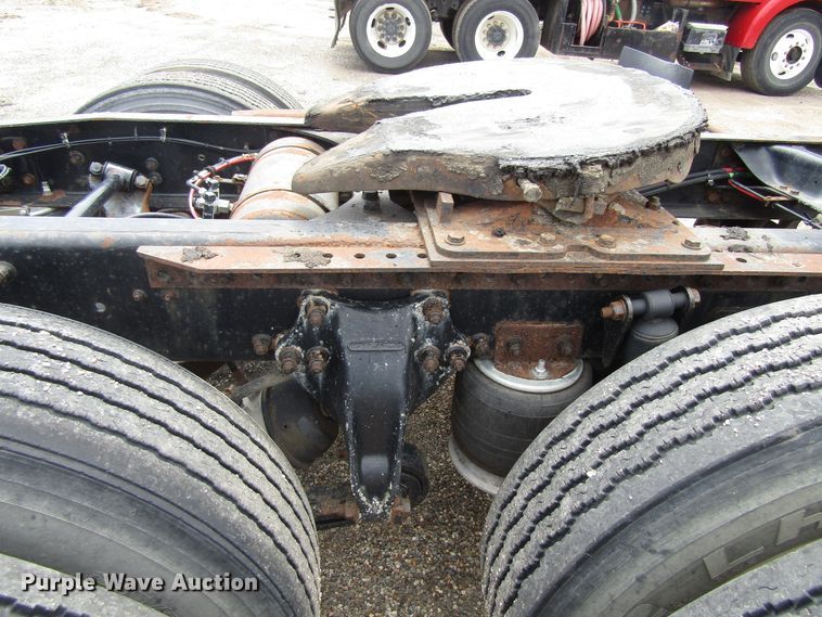 image for item EU9697 1995 Freightliner FLD112 semi truck