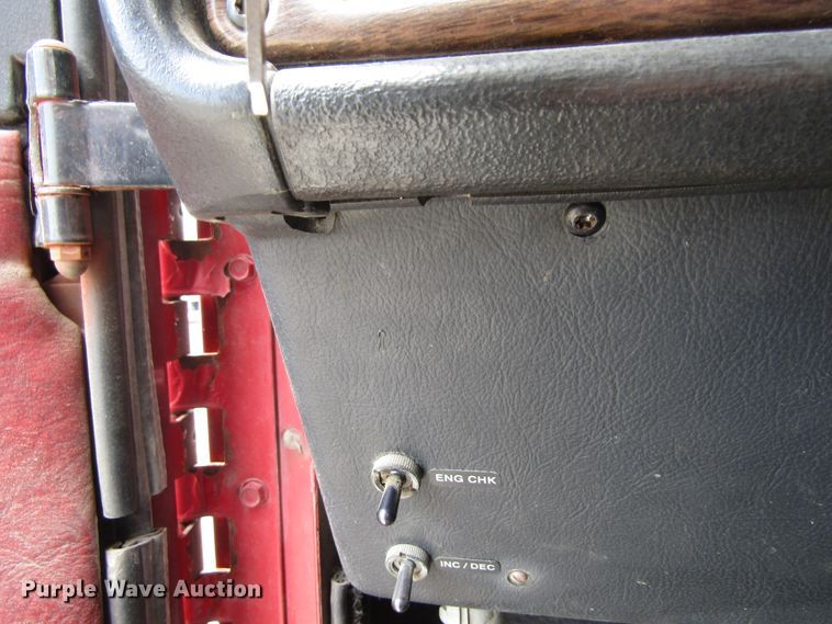 image for item EU9697 1995 Freightliner FLD112 semi truck