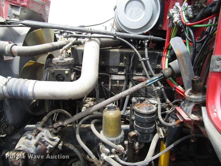 image for item EU9697 1995 Freightliner FLD112 semi truck