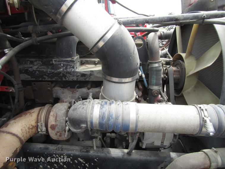 image for item EU9697 1995 Freightliner FLD112 semi truck