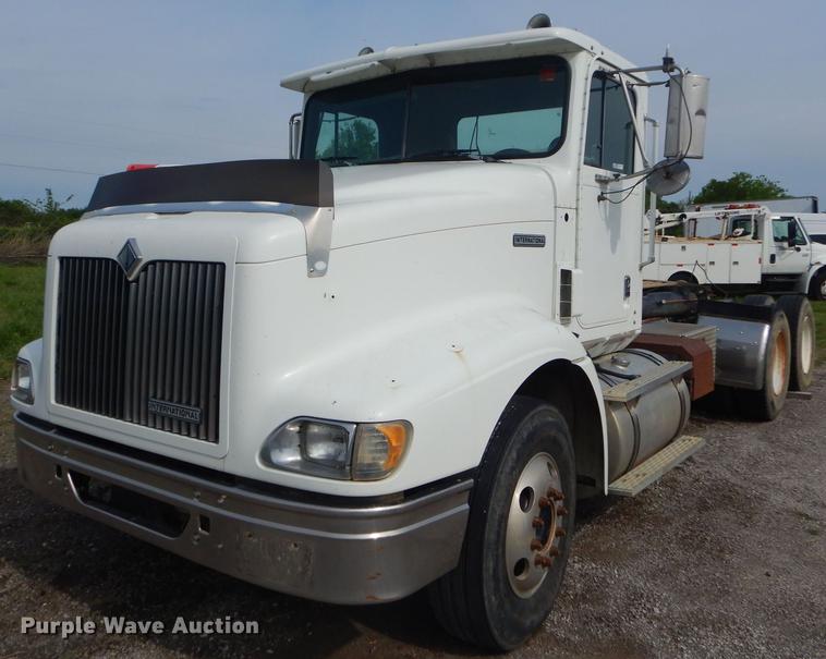 image for item FH9411 1998 International 9400 semi truck