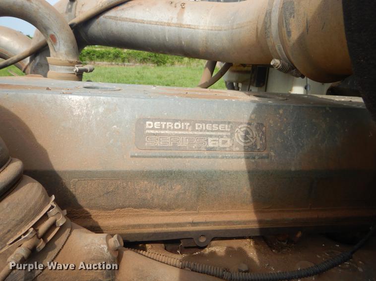 image for item FH9411 1998 International 9400 semi truck