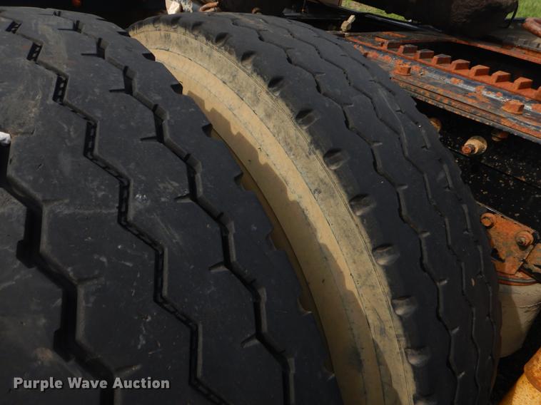 image for item FH9411 1998 International 9400 semi truck