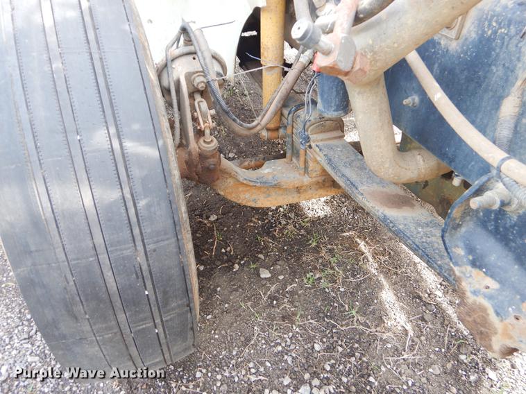 image for item FH9411 1998 International 9400 semi truck