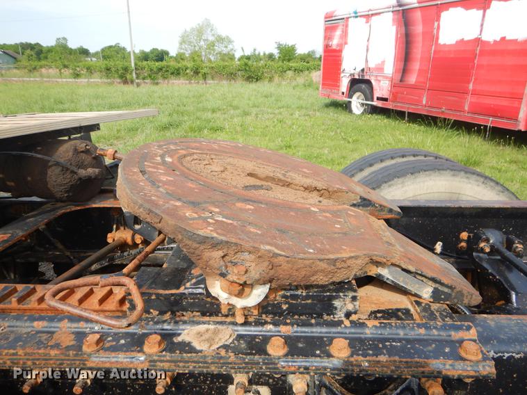 image for item FH9411 1998 International 9400 semi truck