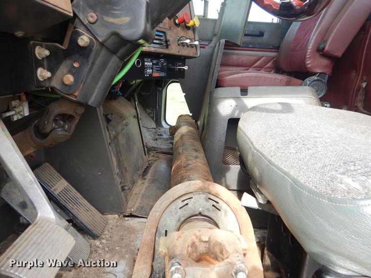 image for item FH9411 1998 International 9400 semi truck